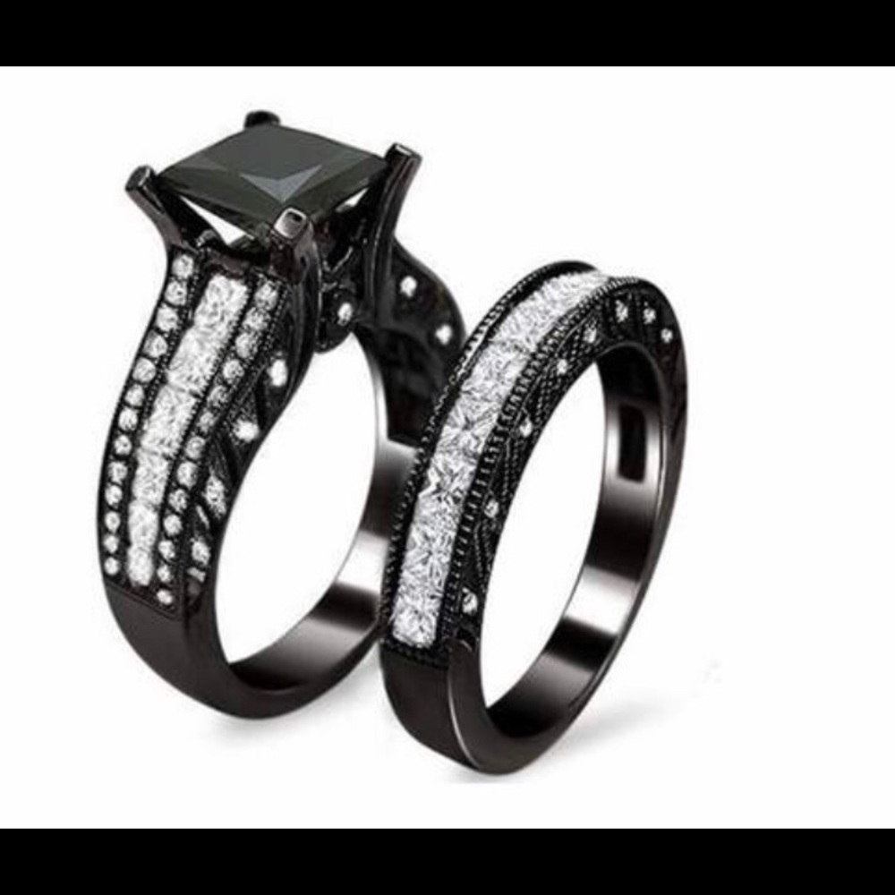 Ring - Picture 2 of 2